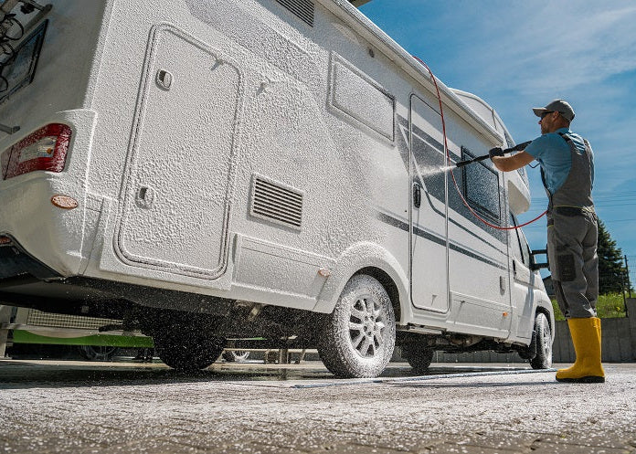 CARAVAN-CAMPER qp-on